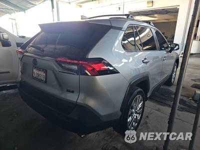 2024 Toyota RAV4 XLE Premium - zdjęcie 4 z 24 - miniatura