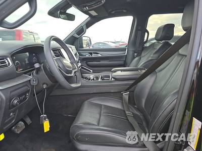 2023 Jeep Wagoneer L Series III - zdjęcie 7 z 25 - miniatura