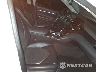 2022 Toyota Camry Hybrid XLE - zdjęcie 8 z 42 - miniatura