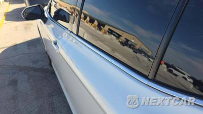 2022 Toyota Camry Hybrid XLE - zdjęcie 28 z 42 - miniatura