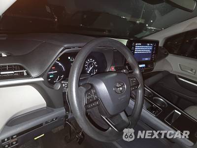 2024 Toyota Sienna LE 8-Passenger 120.5" WB - zdjęcie 10 z 33 - miniatura