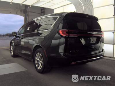 2023 Chrysler Pacifica Touring L 121.6" WB - zdjęcie 6 z 18 - miniatura