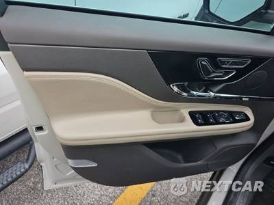 2024 Lincoln Corsair Premiere - zdjęcie 9 z 22 - miniatura