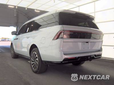 2025 Lincoln Navigator L Black Label - zdjęcie 6 z 27 - miniatura