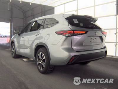 2025 Toyota Highlander XLE - zdjęcie 6 z 26 - miniatura