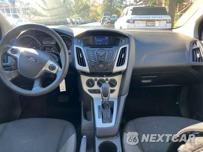 2014 Ford Focus SE Sedan - zdjęcie 9 z 16 - miniatura