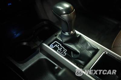 2017 Toyota Tacoma Limited Crew Cab Medium Bed - zdjęcie 19 z 32 - miniatura
