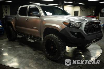 2017 Toyota Tacoma Limited Crew Cab Medium Bed - zdjęcie 5 z 32 - miniatura