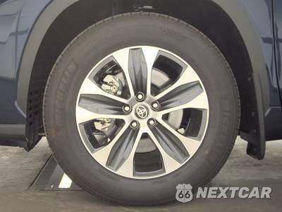 2026 Toyota Highlander XLE - zdjęcie 9 z 27 - miniatura