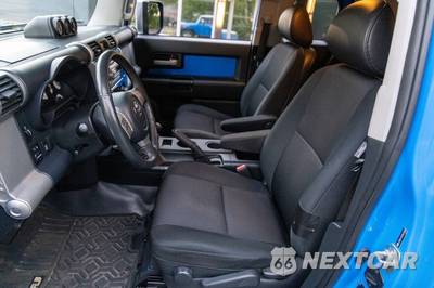 2007 Toyota FJ Cruiser w/Rear Doors - zdjęcie 11 z 35 - miniatura