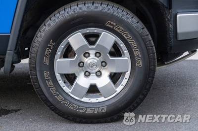 2007 Toyota FJ Cruiser w/Rear Doors - zdjęcie 22 z 35 - miniatura