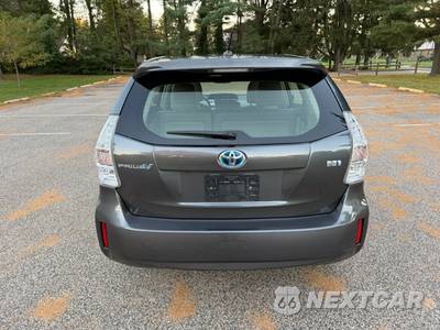 2014 Toyota Prius v Five - zdjęcie 7 z 42 - miniatura