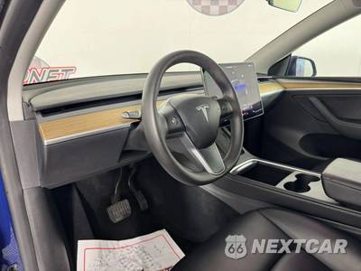 2023 Tesla Model Y - zdjęcie 10 z 47 - miniatura