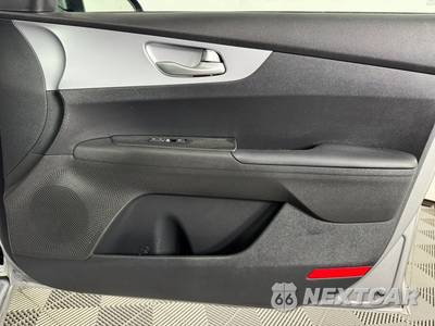 2024 Kia Forte LXS - zdjęcie 36 z 42 - miniatura