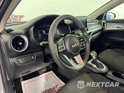 2024 Kia Forte LXS - zdjęcie 10 z 42 - miniatura