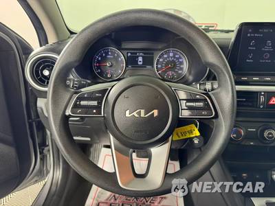 2024 Kia Forte LXS - zdjęcie 13 z 42 - miniatura