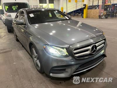 2019 Mercedes-Benz E 300 4MATIC Sedan - zdjęcie 6 z 30 - miniatura