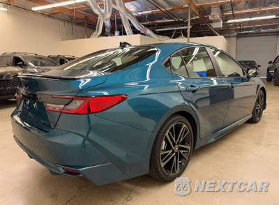 2026 Toyota Camry XSE - zdjęcie 7 z 20 - miniatura