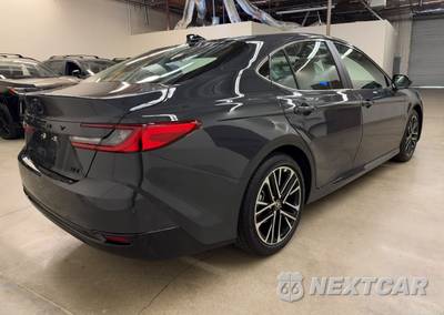 2026 Toyota Camry XLE - zdjęcie 6 z 20 - miniatura