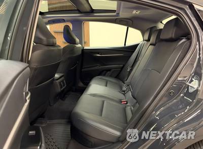 2026 Toyota Camry XLE - zdjęcie 14 z 20 - miniatura