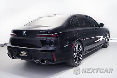 2025 BMW 7 Series Sedan 760i xDrive - zdjęcie 5 z 31 - miniatura