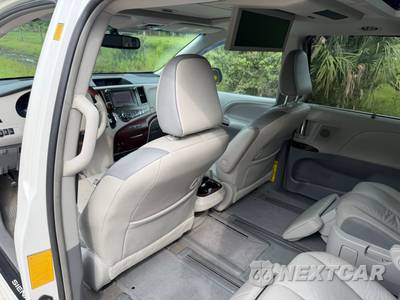2012 Toyota Sienna Limited 7-Passenger 119.3" WB - zdjęcie 21 z 58 - miniatura