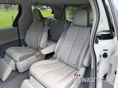 2012 Toyota Sienna Limited 7-Passenger 119.3" WB - zdjęcie 20 z 58 - miniatura