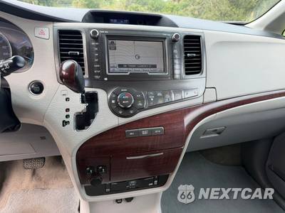 2012 Toyota Sienna Limited 7-Passenger 119.3" WB - zdjęcie 38 z 58 - miniatura