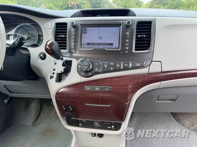 2012 Toyota Sienna Limited 7-Passenger 119.3" WB - zdjęcie 40 z 58 - miniatura