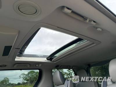 2012 Toyota Sienna Limited 7-Passenger 119.3" WB - zdjęcie 53 z 58 - miniatura
