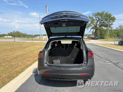 2016 Tesla Model X 90D - zdjęcie 9 z 20 - miniatura