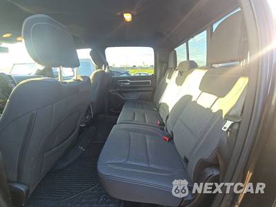 2023 Ram 1500 Big Horn Crew Cab Short Bed - zdjęcie 13 z 31 - miniatura