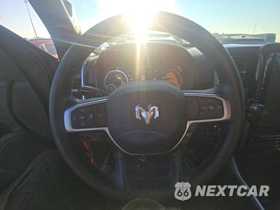 2023 Ram 1500 Big Horn Crew Cab Medium Bed - zdjęcie 10 z 27 - miniatura