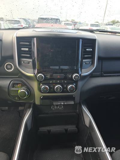 2023 Ram 1500 Big Horn Crew Cab Short Bed - zdjęcie 11 z 24 - miniatura