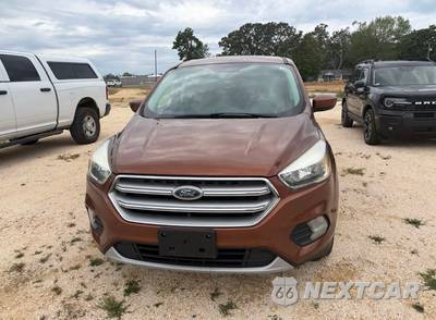 2017 Ford Escape SE - zdjęcie 2 z 15 - miniatura
