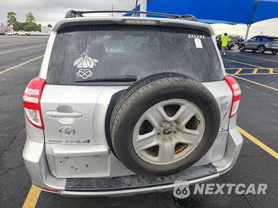2010 Toyota RAV4 - zdjęcie 5 z 17 - miniatura