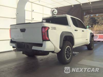 2026 Toyota Tacoma TRD Off-Road Crew Cab Medium Bed - zdjęcie 4 z 23 - miniatura
