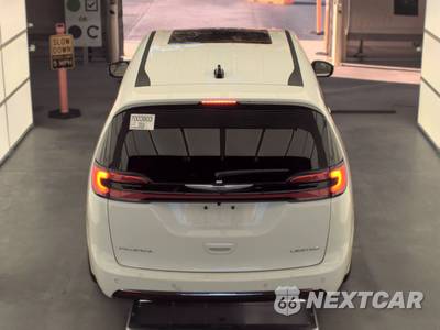 2026 Chrysler Pacifica Limited 121.6" WB - zdjęcie 5 z 22 - miniatura