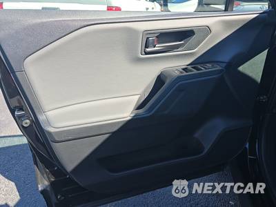 2026 Toyota RAV4 Hybrid XLE Premium - zdjęcie 9 z 19 - miniatura