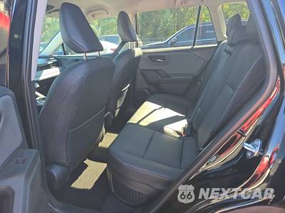2026 Toyota RAV4 Hybrid XLE Premium - zdjęcie 13 z 19 - miniatura