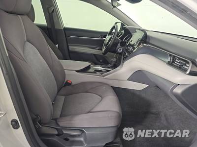 2024 Toyota Camry LE - zdjęcie 8 z 17 - miniatura