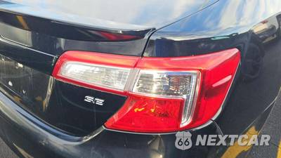 2014 Toyota Camry SE - zdjęcie 36 z 46 - miniatura