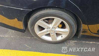 2014 Toyota Camry SE - zdjęcie 42 z 46 - miniatura