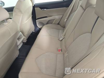 2021 Toyota Camry Hybrid LE - zdjęcie 13 z 17 - miniatura