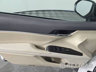 2021 Toyota Camry Hybrid LE - zdjęcie 9 z 17 - miniatura