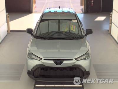 2025 Toyota Corolla Cross Hybrid S - zdjęcie 2 z 32 - miniatura