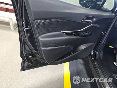 2021 Toyota C-HR Nightshade - zdjęcie 9 z 28 - miniatura