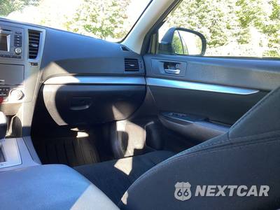 2014 Subaru Outback 2.5i Premium - zdjęcie 15 z 28 - miniatura