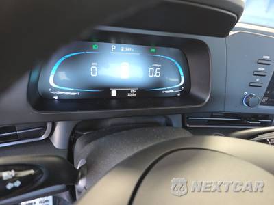 2025 Hyundai Elantra SEL Sport - zdjęcie 12 z 17 - miniatura