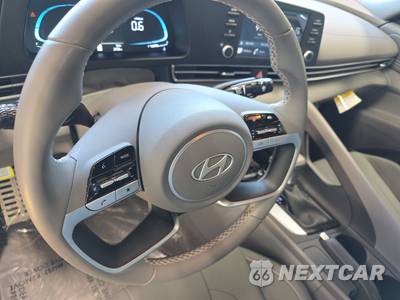 2025 Hyundai Elantra SEL Sport - zdjęcie 11 z 18 - miniatura